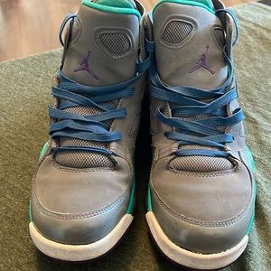Jordan Flight Club ‘91 size 7Y Grey Teal (+ NOT ORIGINAL SHOELACES)